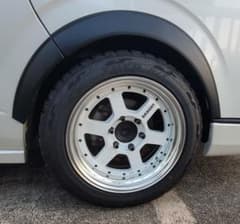 ハイエース200系ファブレスヴァローネRS6 18 6H139.7 9J+25 ハイエース200系ファブレスヴァローネRS6 18 6H139.7 9J+25 - メルカリ