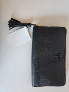 未使用 TORY BURCH 黒 レザー 長財布 タッセル付き - メルカリ