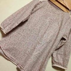 花柄ブラウスのサムネイル