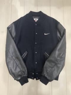 NIKE TOWN スタジャンのサムネイル