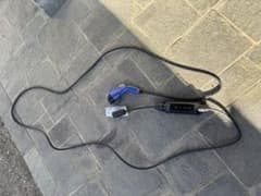 トヨタ充電ケーブル 200V 三相プラグのサムネイル