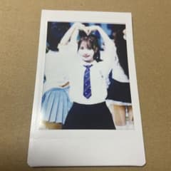 三上悠亜　アイドル チェキ 写真のサムネイル