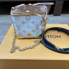 Louis Vuitton ルイヴィトンノエパース LVチャームショルダーバックのサムネイル