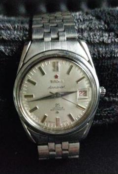 不動品　超希少　TITONI 腕時計 日付表示 不動品 超希少 TITONI 腕時計 日付表示 - メルカリ