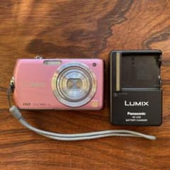 Panasonic Lumix コンパクトデジタルカメラ ピンク［作動確認済］のサムネイル