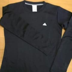 アディダスのロングTシャツのサムネイル