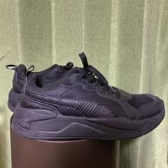 Puma スニーカー　黒　25.5のサムネイル