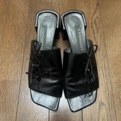 美品 アンチショルド Rina-0 サンダル ミュール 36 ブラック 黒 美品 アンチショルド Rina-0 サンダル ミュール 36 ブラック 黒 - メルカリ