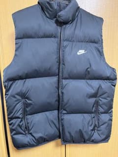 【にじてる様専用】Nike ブラック ダウンベストのサムネイル