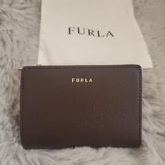 やなはる様専用 FURLA 財布　ブラウン　スリム　二つ折り財布のサムネイル