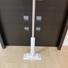 電動フロアワイパー　美品　アイリスオーヤマ　IRISOHYAMAのサムネイル