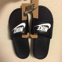 ナイキ ベナッシのサムネイル