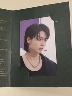 Jungkook GOLDEN: The Moments Photo Cardのサムネイル