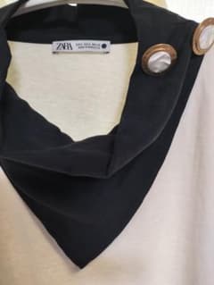 ZARA　ザラ☆ バイカラー 半袖Tシャツ スカーフ風デザインのサムネイル