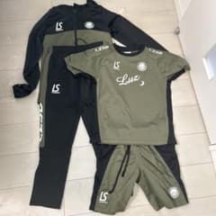 ルースイソンブラ カーキ　160 プラシャツ、ジャージのセットアップ　値下げ ルースイソンブラ カーキ 160 プラシャツ、ジャージの