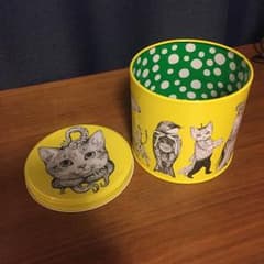 ヒグチユウコ ブリキ缶ケースのサムネイル