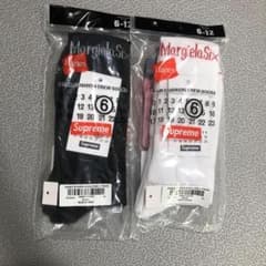 Supreme MM6 ソックス 黒+白 フリーサイズ 2足セットのサムネイル