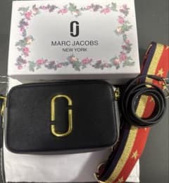 マーク　ジェイコブス Marc Jacob’sのサムネイル