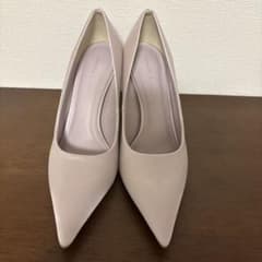 CHARLES&KEITH パンプス　23.5cmのサムネイル
