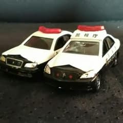 トミカ　クラウンパトカー　2台セットのサムネイル
