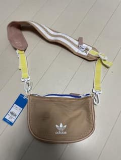アディダス　バッグのサムネイル