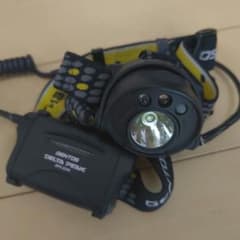 ジェントス ヘッドライト 300Lumen位 修理痕ありのサムネイル