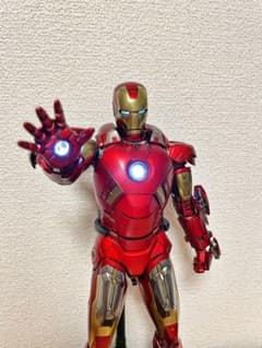 ホットトイズ　アイアンマン　マーク7 ダイキャストのサムネイル