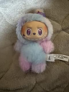 POP MART ラブブ　ぬいぐるみのサムネイル