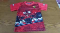 フェラーリ Tシャツと帽子のサムネイル
