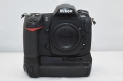 ニコン　D300S   ＋　MB-D10   一眼レフカメラ　バッテリーグリップのサムネイル