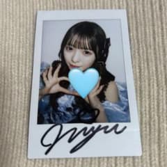 ユ*チ様 きゅーすと 梅田みゆ サイン入り撮り下ろしチェキ - メルカリ