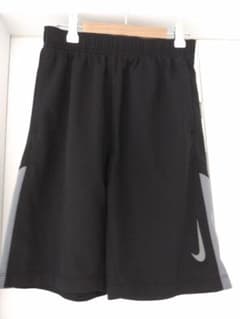 NIKE ナイキ ハーフパンツ　150−160のサムネイル
