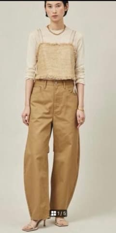 美品Curensologyカーヴィー36チノパンツ*希少サイズ*カレンソロジー 美品Curensologyカーヴィー36チノパンツ*希少サイズ*カレンソロジー