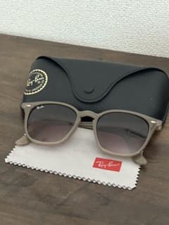 Ray-Ban サングラス ベージュ グラデーションレンズのサムネイル