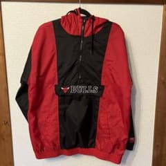 シカゴブルズ　ナイロンジャケット