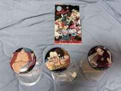 ONE PIECE ワンピース　USJ ユニバ 缶バッジのサムネイル