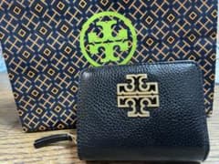 Tory Burch ブラックレザー二つ折り財布のサムネイル