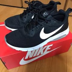 AIRMAXのサムネイル