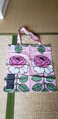 ♪marimekko トートバッグ 未使用品です♪のサムネイル