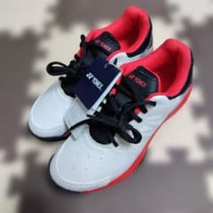 ヨネックステニスシューズ　２３センチ