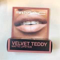 M・A・C リップスティック  ベルベット　テディのサムネイル