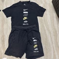 NIKE Tシャツ ショートパンツ セットアップのサムネイル