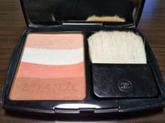 CHANELチーク&フェイスパウダーのサムネイル