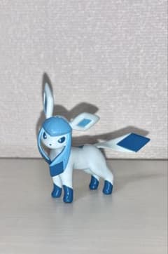 【送料込み】グレイシア　ポケモン　フィギュア モンコレのサムネイル