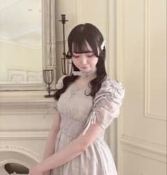 evelyn 초커가있는 긴 OP