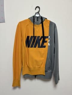 Nike Sacai ドッキングパーカー Sサイズ オレンジ/グレー - メルカリ
