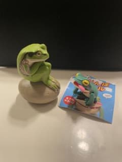 ガチャ　おさんぽカエル　グリーン　カエルの森工房　ニホンアマガエル　グリーンのサムネイル