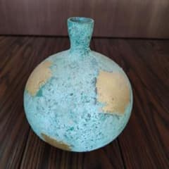 青緑色の金箔装飾陶器瓶 青銅製 青緑色の金箔装飾陶器瓶 青銅製 - メルカリ