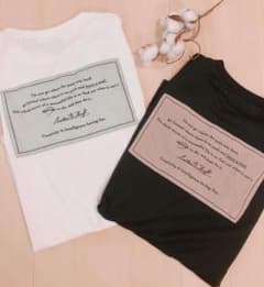 しまむら　アップリケチュニックTシャツ　バックプリントTシャツ　ロゴTシャツのサムネイル