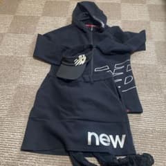 New Balance Women's Golf Wear Set with Up Visor Leggings